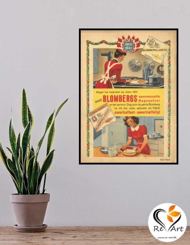 Dette er en original reklame plakat for Blombergs Bagepulver fra 1941. På billedet er der to kvinder i rødt som bager.